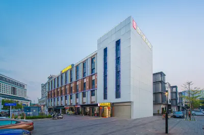 Hilongton Hotel (Shenzhen Traditional Medicine Hospital Guangmingcheng Rail Station Branch) Hotels in Shenzhen