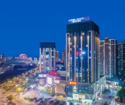 Changrong Haoyi Hotel (Qinzhou East Railway Station World Trade Plaza) Hotels near Guangxi University of Science and Technology Qinzhou Teaching Station