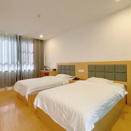Wuwei Huadu Business Hotel