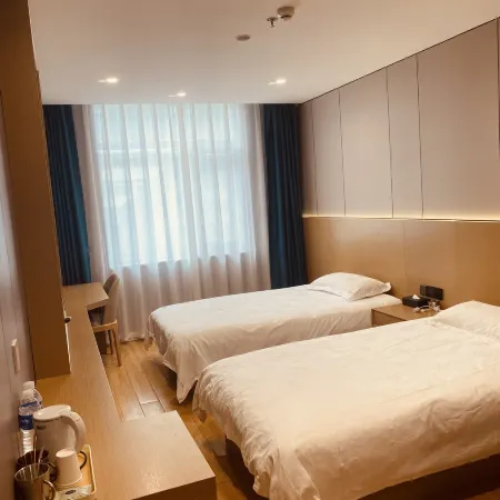 Kangxian Yizhou Qingju Hotel