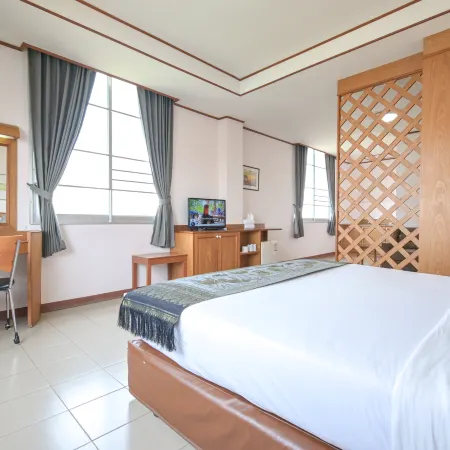 Rattana Park Hotel Отели рядом с достопримечательностью «Big C  Питсанулок»