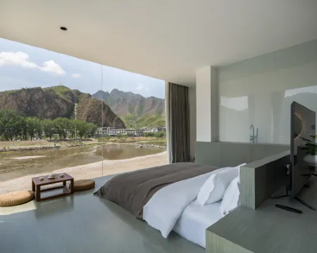 Floral Hotel·Ye Sanpo Dachao Hotel Hotels in Laishui