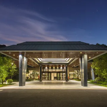 Howard Johnson Dongqian Lake Plaza Ningbo -Spring Joy Wing