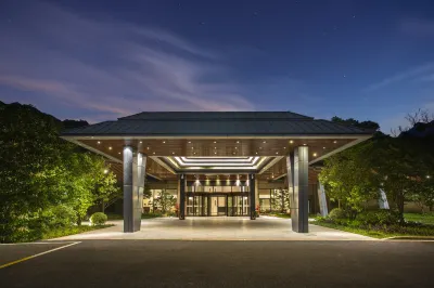 Howard Johnson Dongqian Lake Plaza Ningbo -Spring Joy Wing Các khách sạn gần Doufengting