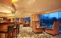 Lijiang Waterfall Hotel - Baarit