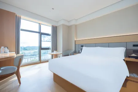 JI Hotel (Shenzhen North Railway Station East Plaza)