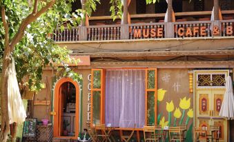 MUSE CAFE GUESTHOUSE