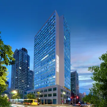 Yufeng Hotel (Central Street Sofia Church) Отели рядом с достопримечательностью «Jingyang Pedestrian Street (Daxin Street)»