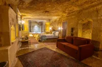 Tale Cave Inn