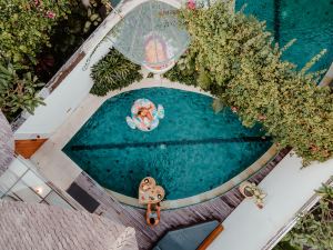 Sini Vie Villa by iNi Vie Hospitality - ROMANTIC HONEYMOON VILLA IN SEMINYAK, BALI