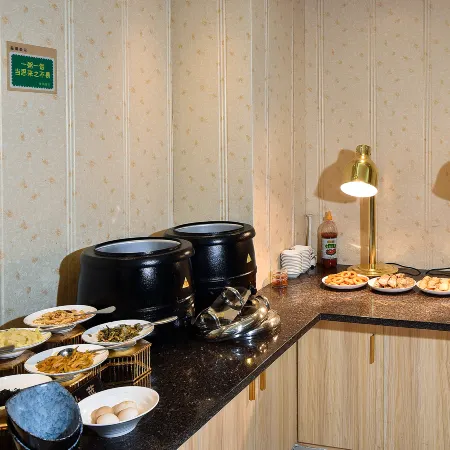 Vienna Hotel (Puning Huancheng South Road High-speed Railway Station)