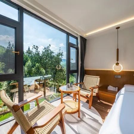 YoLo Qingdie Wu·Linya Yunshu B&B