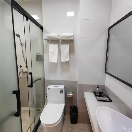 Junyue Huating Holiday Hotel