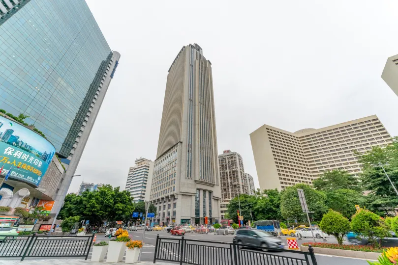 The Legend Wind International Apartment (Guangzhou Taojin Subway Station)