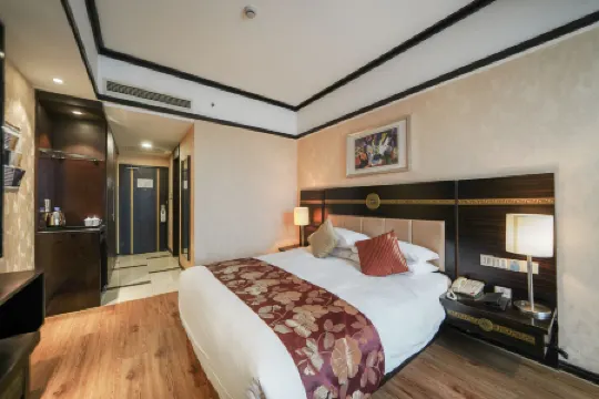 Fortune Zhixuan Hotel (Shanghai Hongkou Football Stadium)