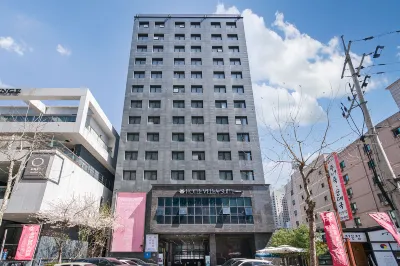 Vella Suite Hotel Các khách sạn gần Ajou University