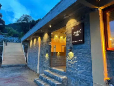 Yuelan·Muyi Shanju Holiday House