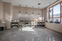 Homeinn Ease Hotel (Huma County Riverside Park)