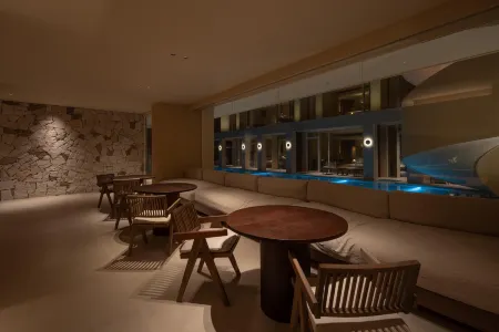 Ruoyi Roy (Sanya Haitang Bay Duty Free City) Отели рядом с достопримечательностью «Lover's Bridge»