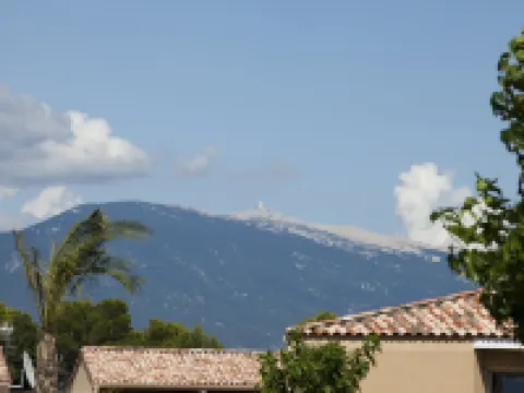 Vacanceole - Residence les Demeures du Ventoux Hotels in Aubignan