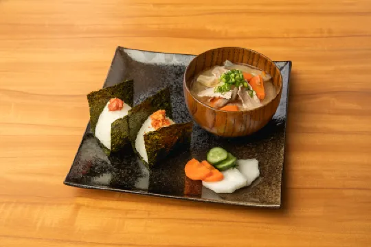 THE KANZASHI TOKYO ASAKUSA Отели рядом с достопримечательностью «Ворота Ходзо-мон»