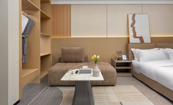 Dongfeng Mountain and Sea · High altitude Cloud City View | City · View Light Residence