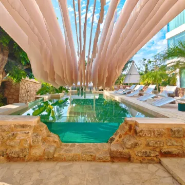 Weizhou Island Muyanxi Seaview Homestay (Wucaitan No.1 Branch) Отели рядом с достопримечательностью «Moon Square»