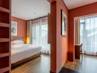 Aletai Garden Villas Designer Resort Hotel (Jiangjun Mountain Ski Resort Branch) Hotels in Altay City