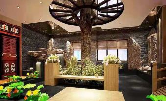 Champs forest Oasis Hotel