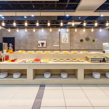 Boxuan Hotel (Yiwu International Trade City)