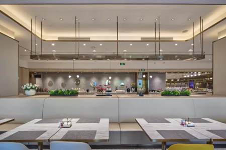 Mercure Beijing City Centre Отели рядом с достопримечательностью «Xinglong Wilderness Park»