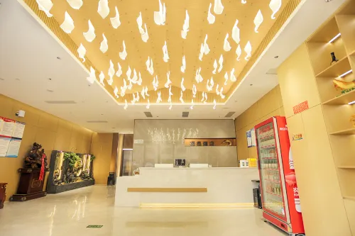 Shuoguo Hotel (Minquan High-speed Railway North Station) Hotels in Minquan