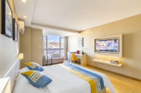 Wode Aladdin Hotel (Weihai International Coastal Baths Shandong University)