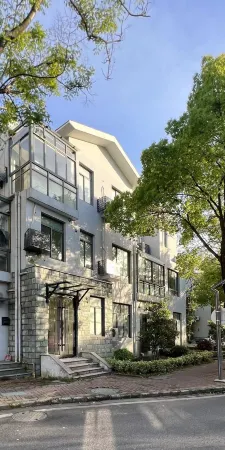 Xianmao Meisu Отели рядом с достопримечательностью «Hongqiao World Performing Arts Center»