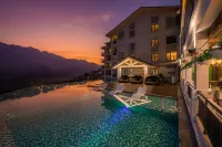 Bamboo Sapa Hotel - Rooftop Pools