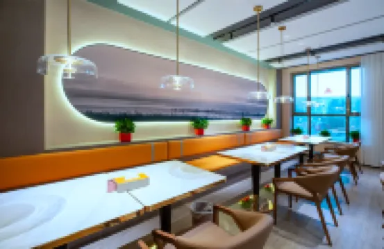 Zhihan Huanpeng Hotel (Kashgar Convention and Exhibition Center)