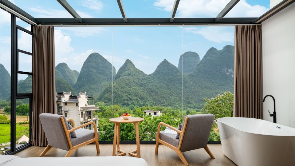 Shijian Homestay (Yangshuo Yulong River Qiangu Scene District Store)