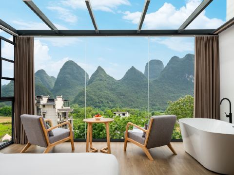 Shijian Homestay (Yangshuo Yulong River Qiangu Scene District Store)