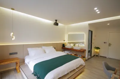 歸隱山水·healing 氧吧·湖畔度假美宿（四面山景區店） 望鄉台景區附近的飯店