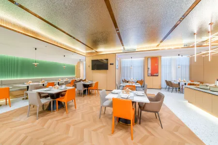 GreenTree Eastern Hotel (Yangzhou Jingang Road Jinganghui Lifestyle Plaza) Отели рядом с достопримечательностью «Guazhou Gudu Scenic Area»