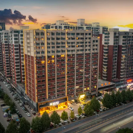 Lanyue Hotel (Xuchang Changge Yiwu Chengzhong Mao Ideal City Branch)
