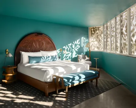 Mayfair House Hotel & Garden Отели рядом с достопримечательностью «Кампонг, Нешнел Тропикал Ботаникал Гарден»