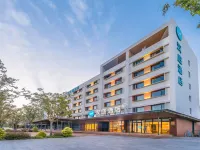 HanTing Hotel (Yantai Bajiaowan International Convention and Exhibition Center) Hotels near Yantai Penglai International Airport