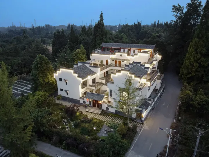 Moshang Yunxin Boutique private soup. Homestay (Dujiangyan high-speed Railway Station Store)