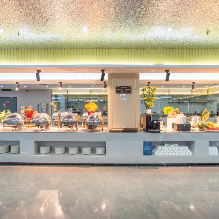 Tekesi Phoenix International Hotel