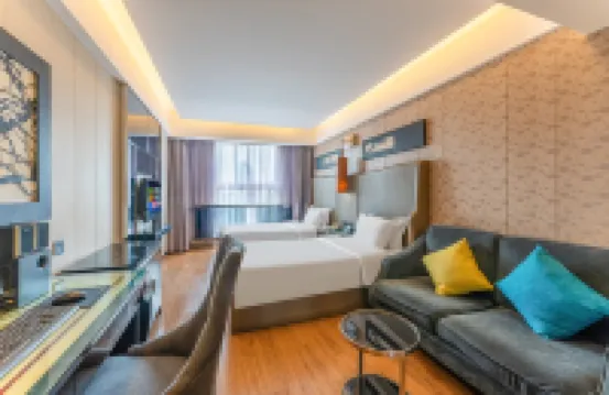 Longyue Hotel (Xiangyang Railway Station Wanda Plaza)