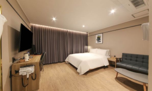 SASANG HOUND HOTEL