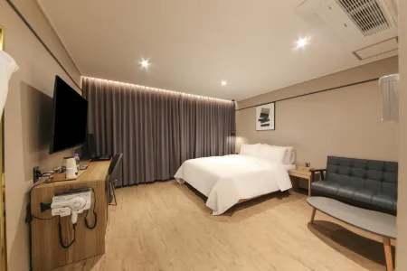 SASANG HOUND HOTEL