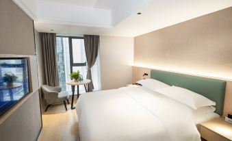 Xunhao Hotel (Chongqing North Station South Square Branch)