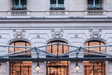 巴黎半島酒店 image